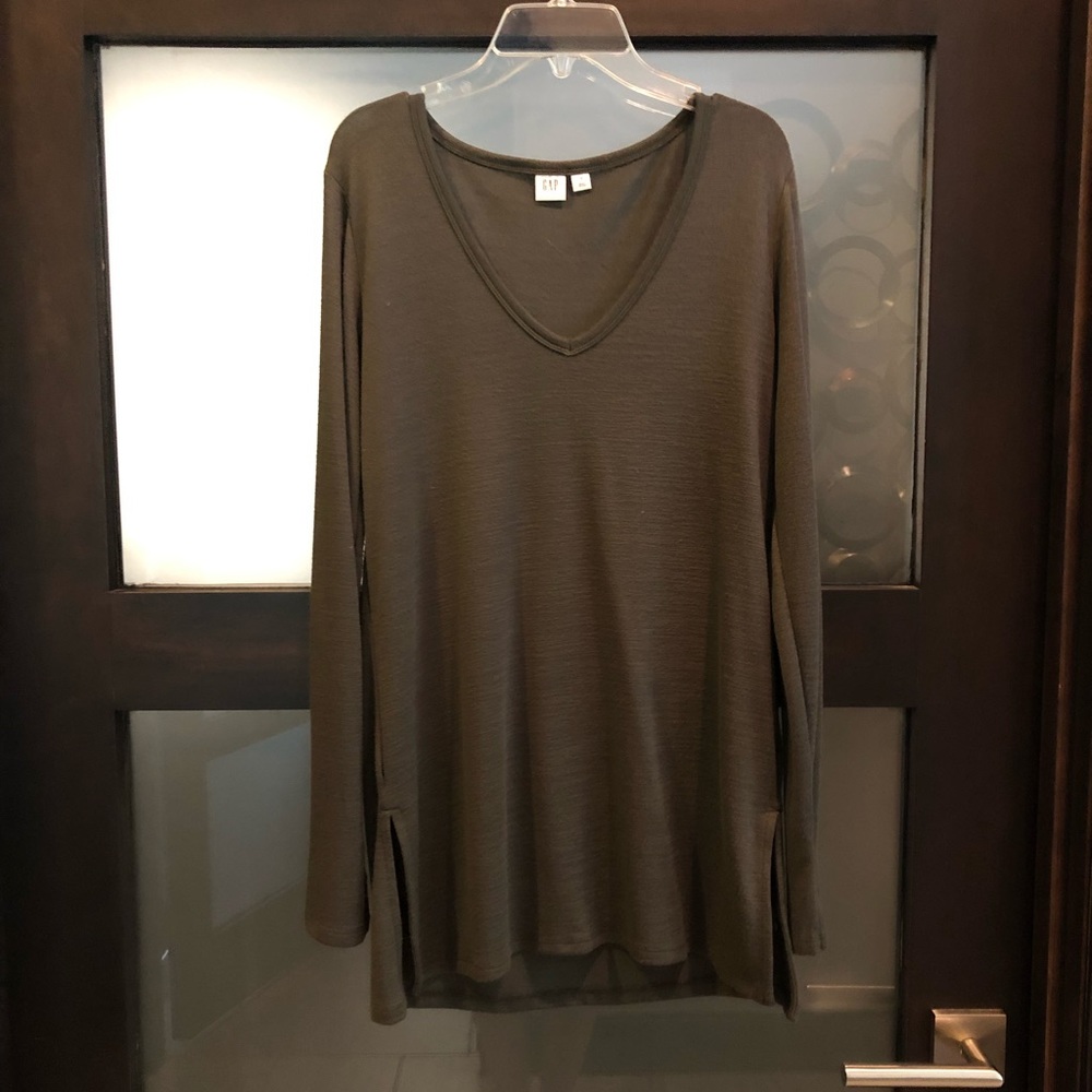 Women’s Gap Long Sleeve